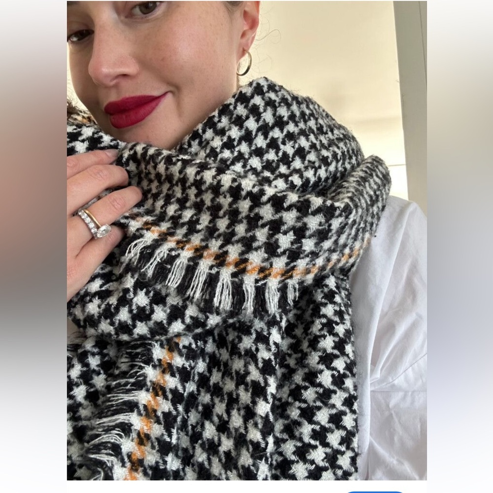 Zara Houndstooth Print blanket Scarf Black White